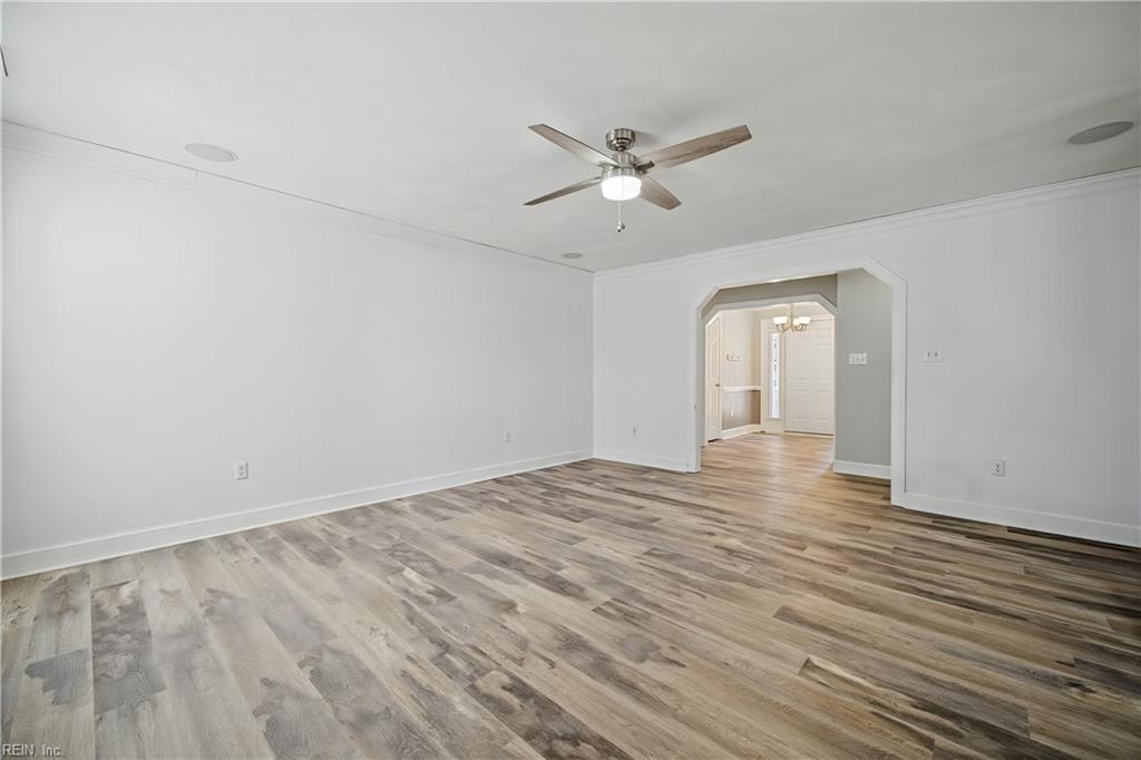 106 Elizabeth Cir Property Photo 7