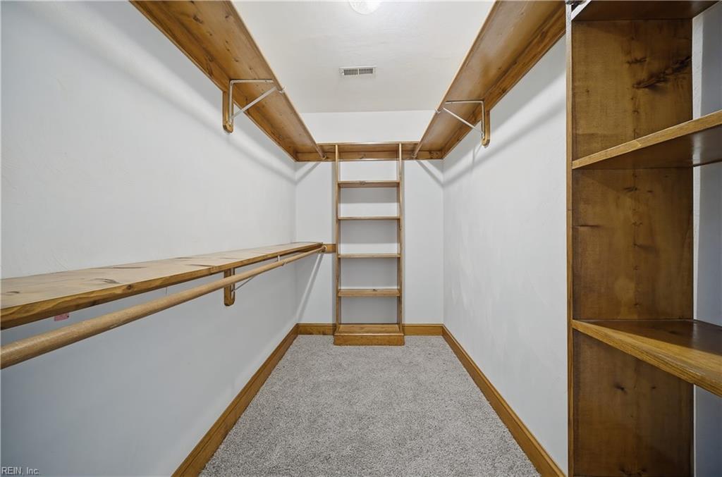 106 Elizabeth Cir Property Photo 22
