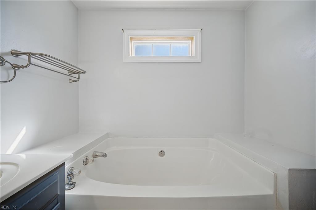 106 Elizabeth Cir Property Photo 25