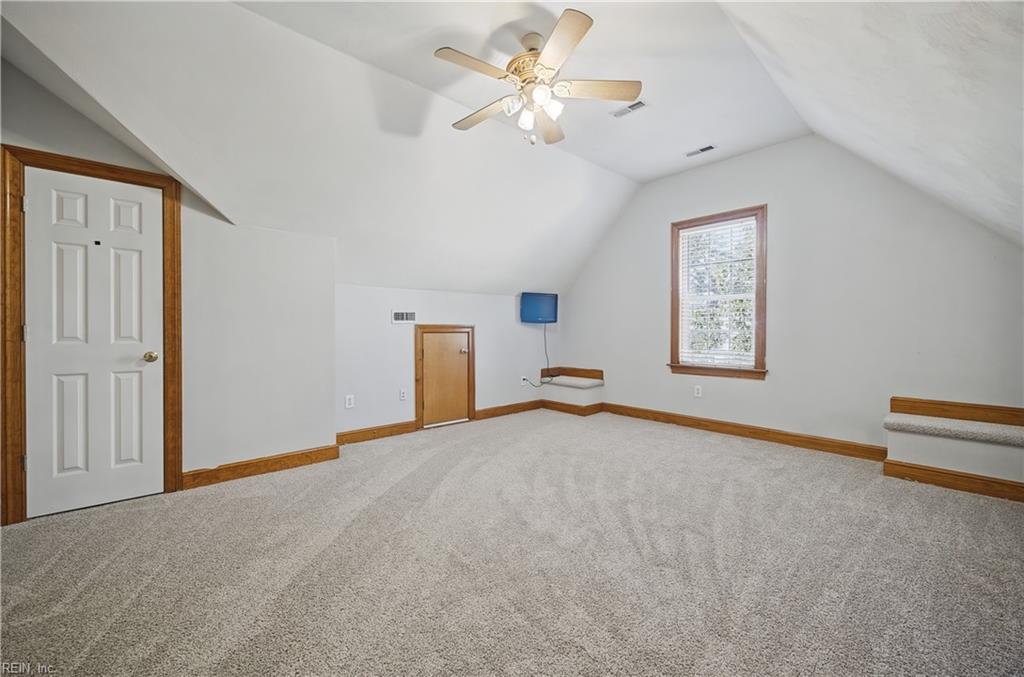 106 Elizabeth Cir Property Photo 27