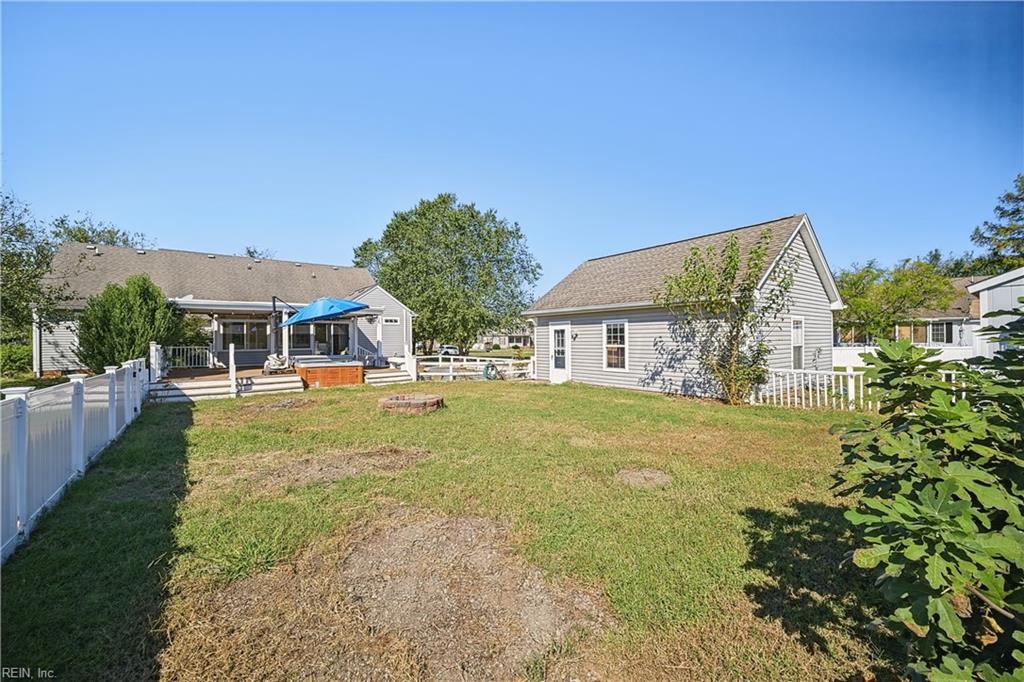 106 Elizabeth Cir Property Photo 35