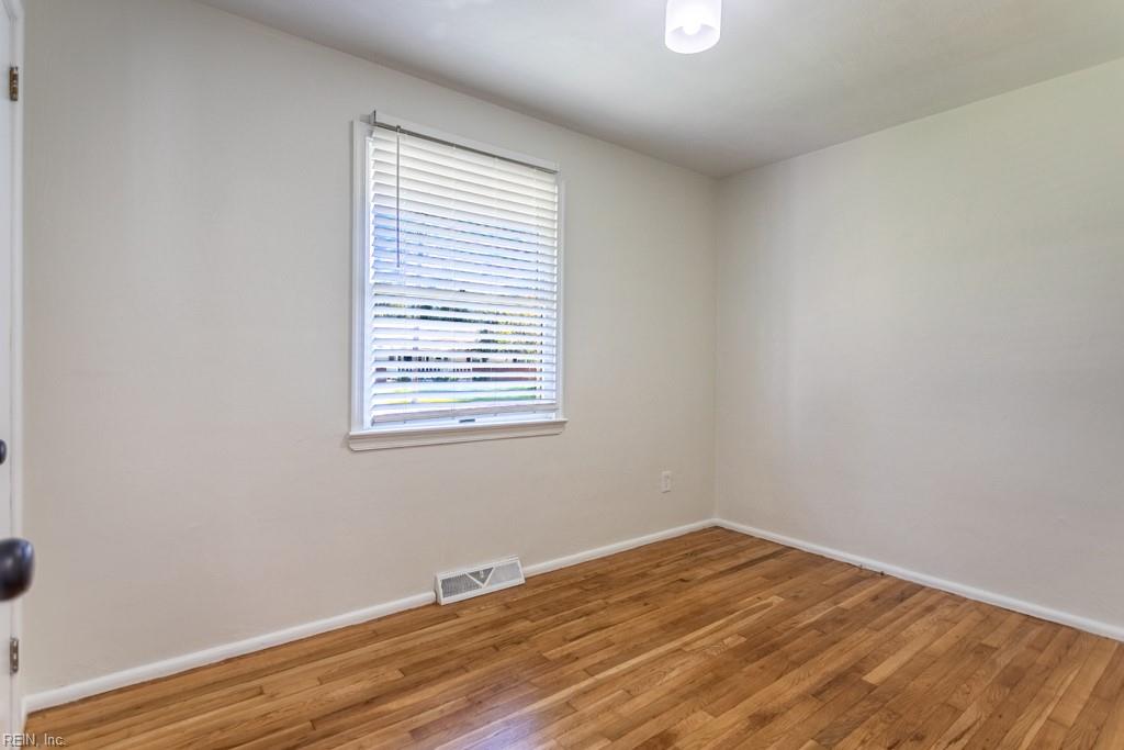 219 Patrician Dr Property Photo 18