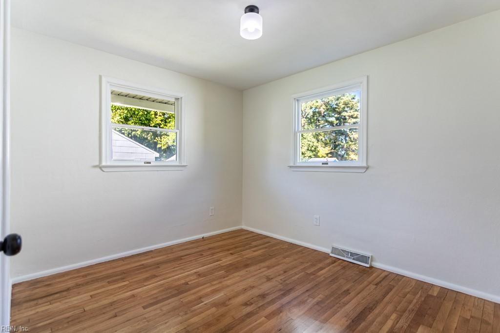 219 Patrician Dr Property Photo 22