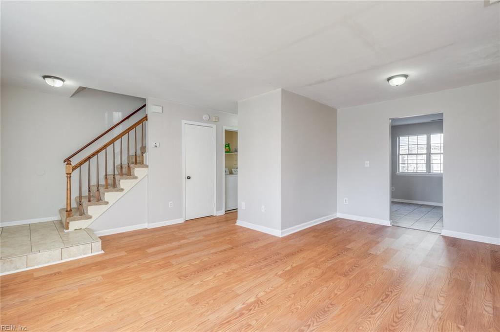 436 Peregrine St Property Photo 6
