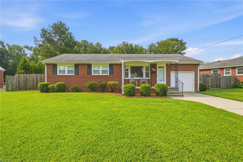 5445 Shadowwood Dr Property Photo 1