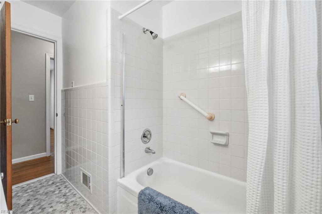 5445 Shadowwood Dr Property Photo 15