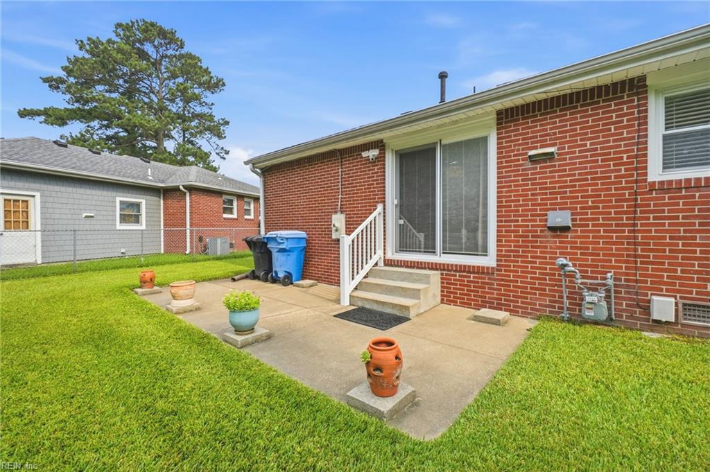 5445 Shadowwood Dr Property Photo 19