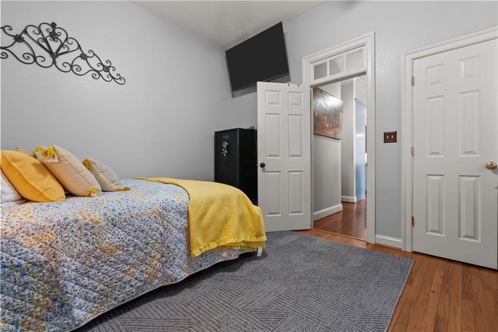 821 Redleafe Cir Property Photo 18
