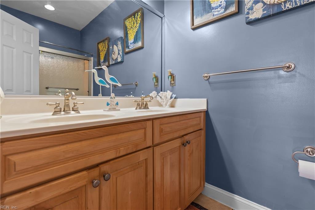 821 Redleafe Cir Property Photo 32