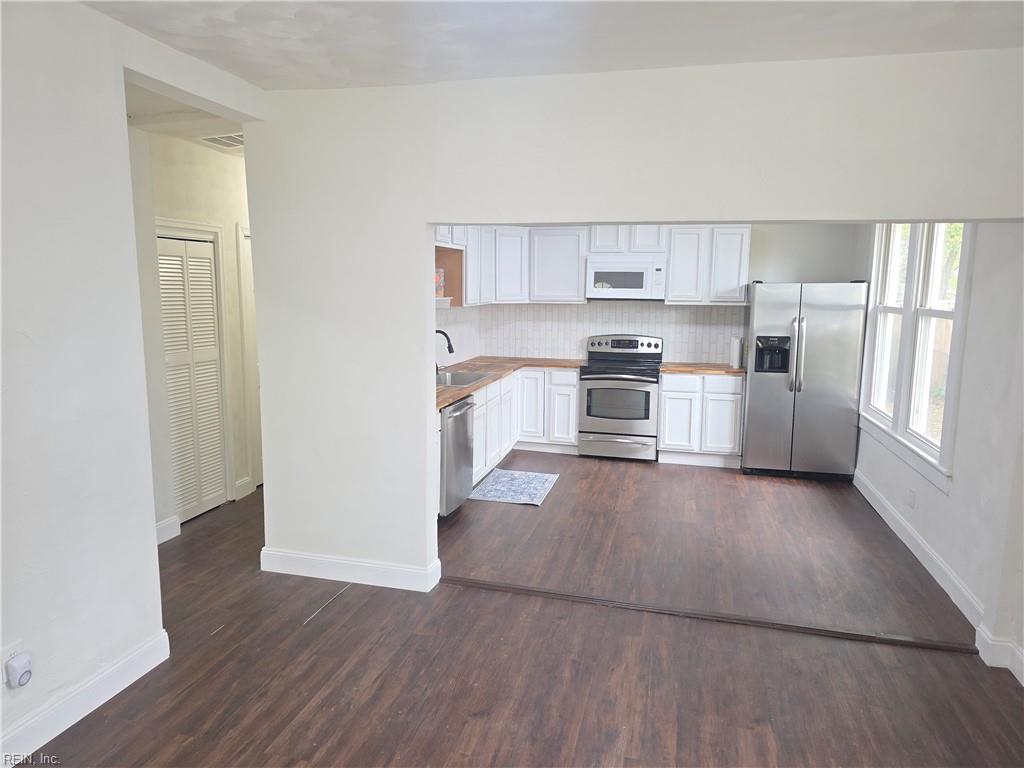 1415 Summit Ave Property Photo 2