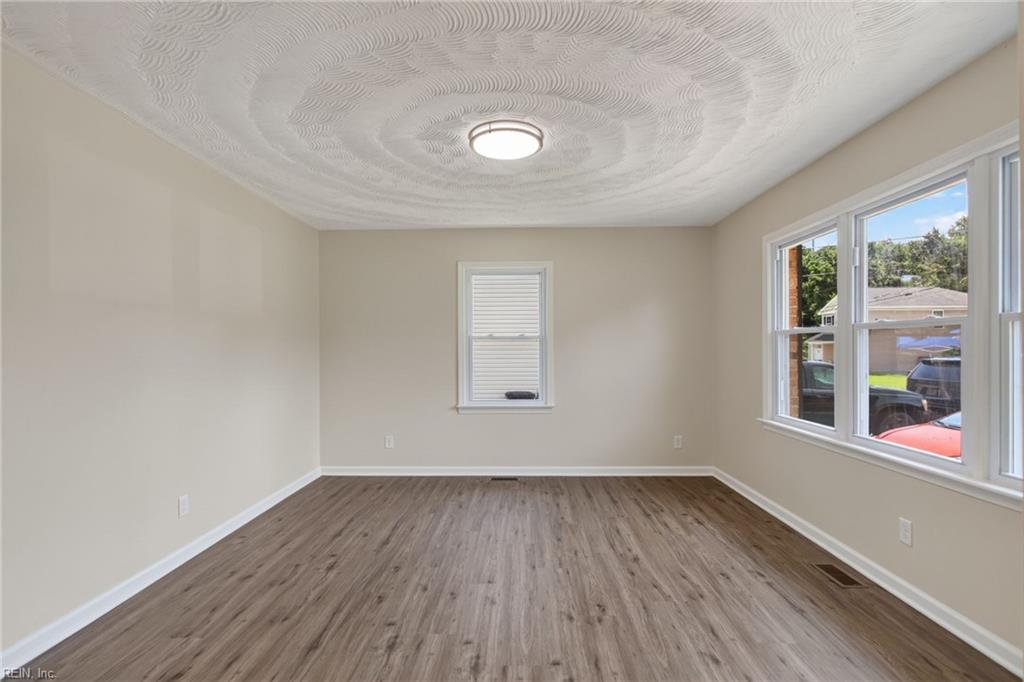 5720 Dunkin St Property Photo 18