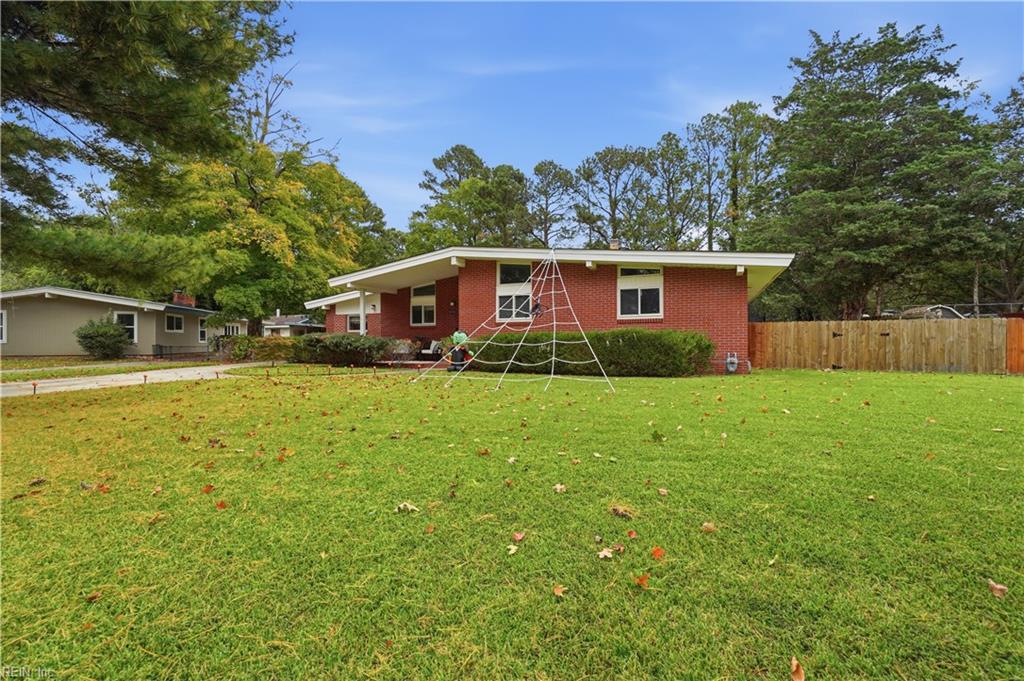 1312 Woodhurst Dr Property Photo 4