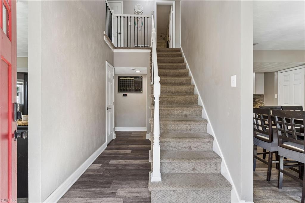 111 Deerfield Blvd Property Photo 5