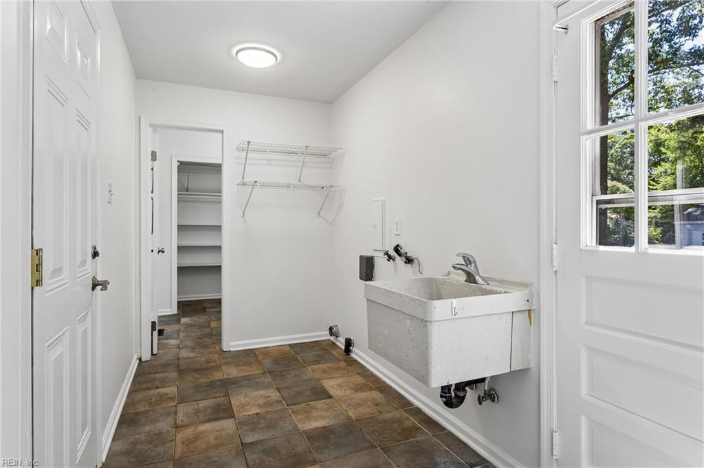 2 Sir Ralph Ln Property Photo 24