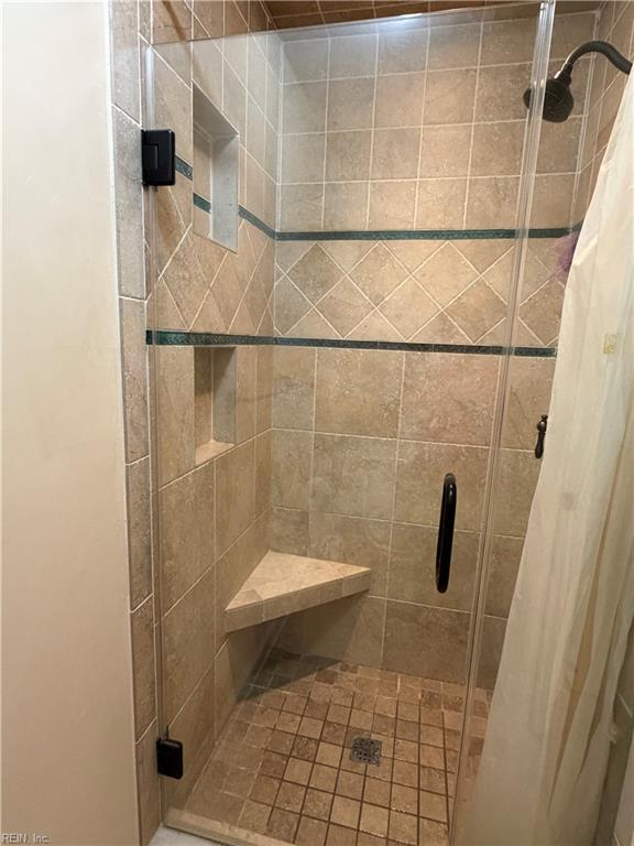 810 Hedgerow Ct Property Photo 33