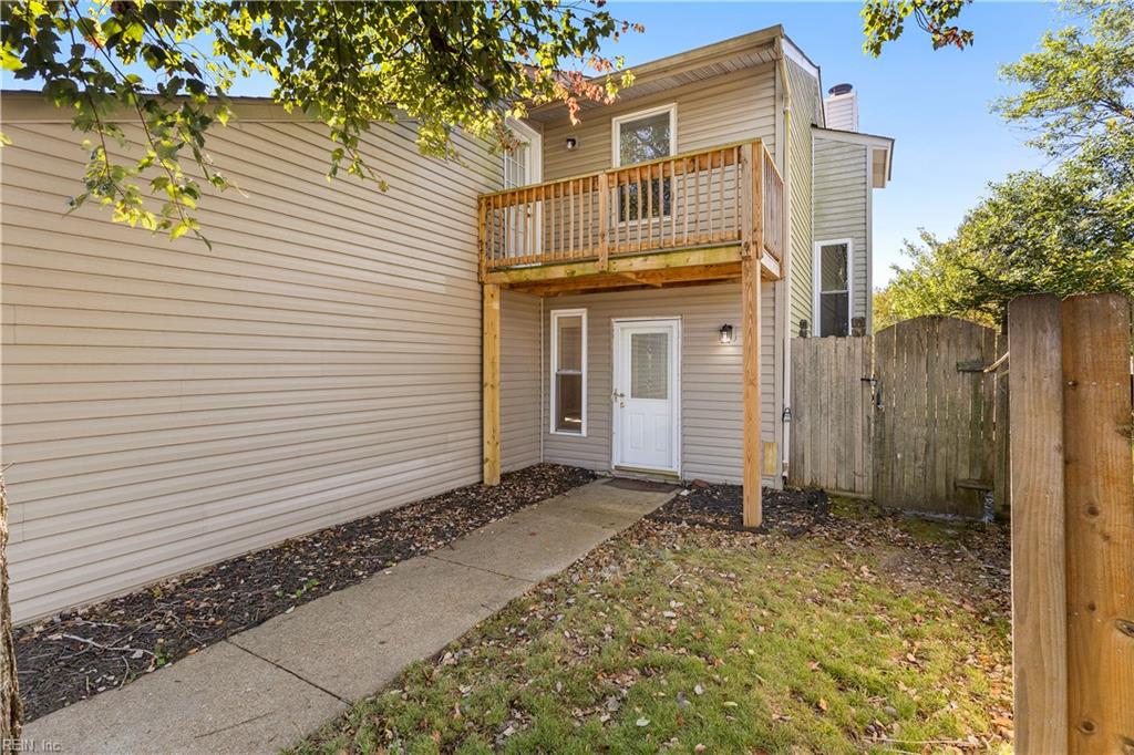 5112 Earlston Ln Property Photo 3
