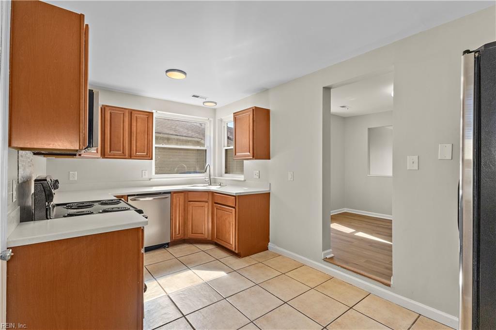 5112 Earlston Ln Property Photo 5