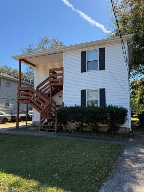 829 W 47th St Property Photo 1