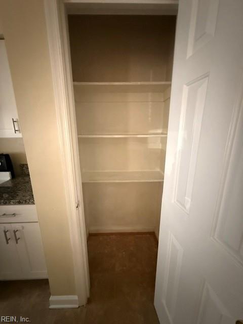 829 W 47th St Property Photo 7