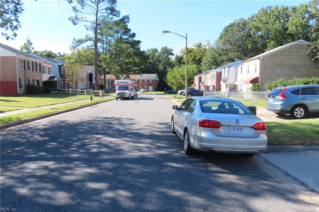 5210 Clover Hill Dr Dr Property Photo 3
