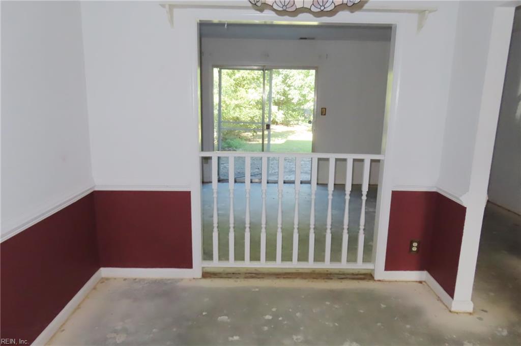 5210 Clover Hill Dr Dr Property Photo 5