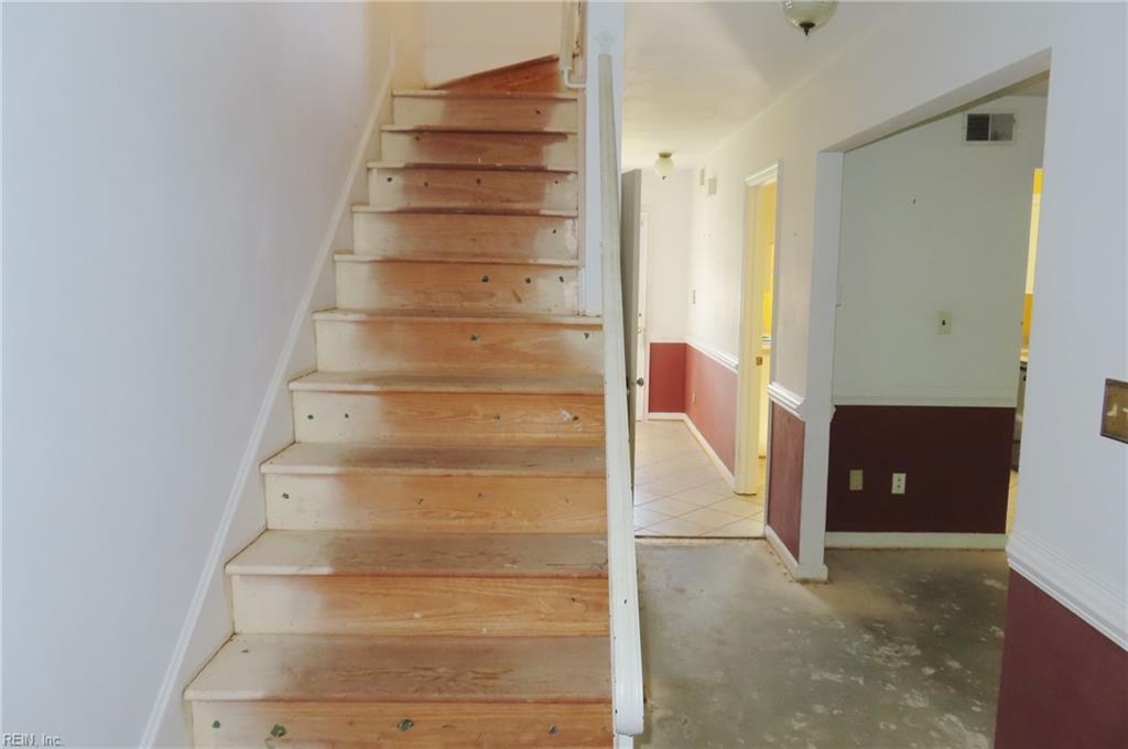 5210 Clover Hill Dr Dr Property Photo 6