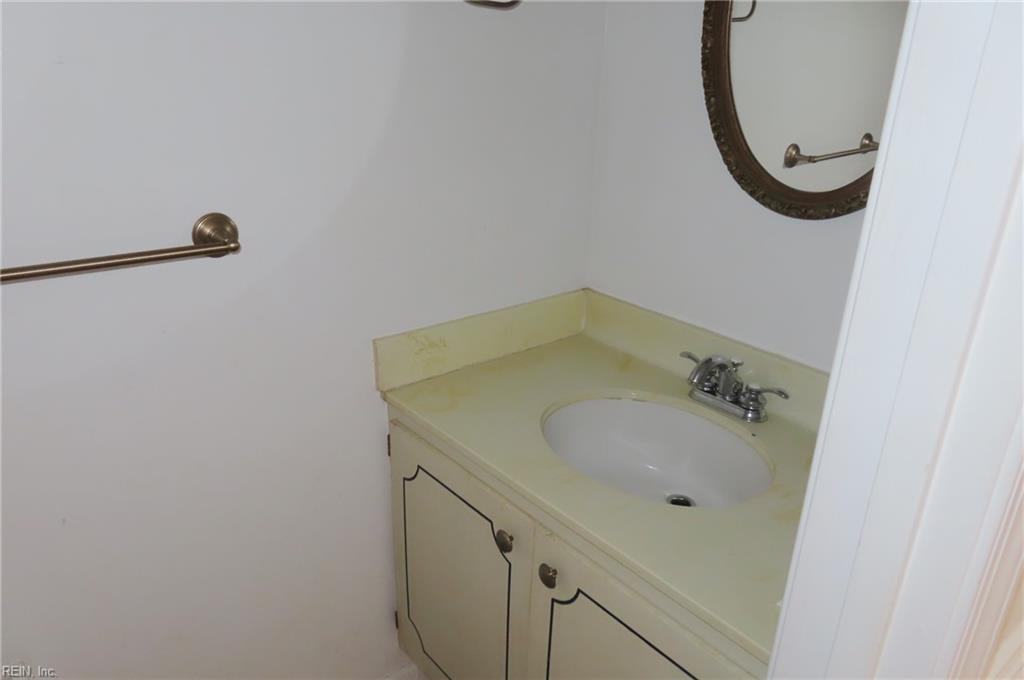 5210 Clover Hill Dr Dr Property Photo 10