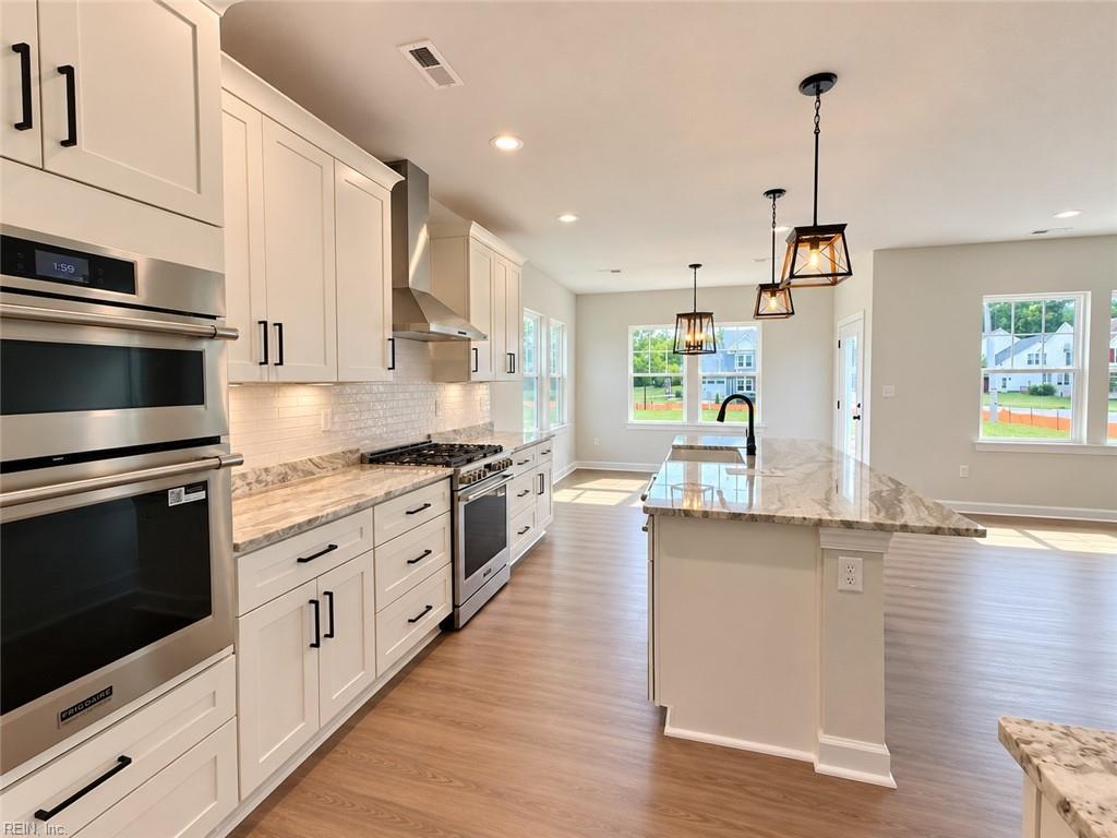 2 Apron Dr Property Photo 5