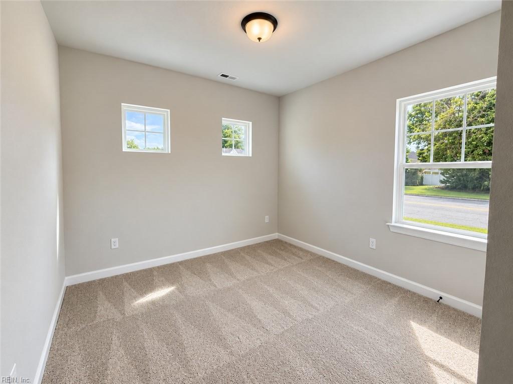 2 Apron Dr Property Photo 12