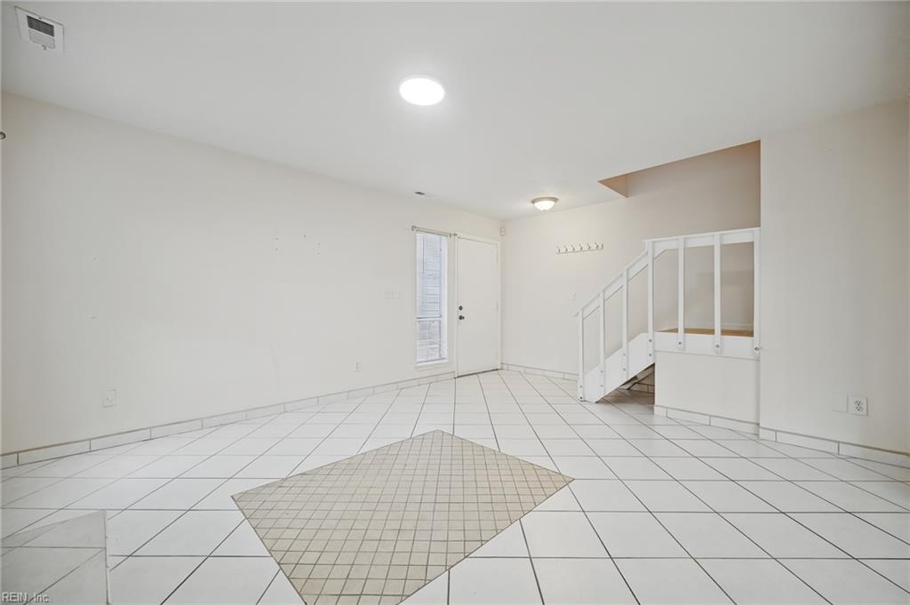 286 Ferdinand Cir Property Photo 9
