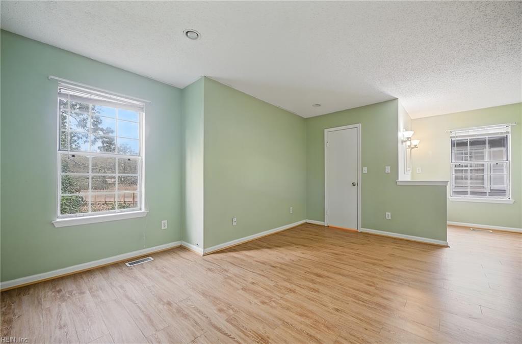 286 Ferdinand Cir Property Photo 25
