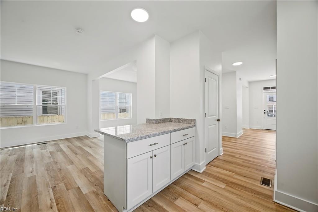 218 Chestnut St Property Photo 3