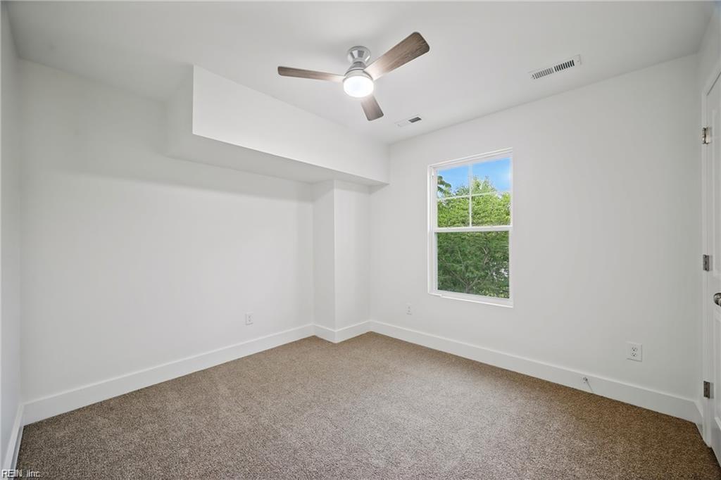 218 Chestnut St Property Photo 23