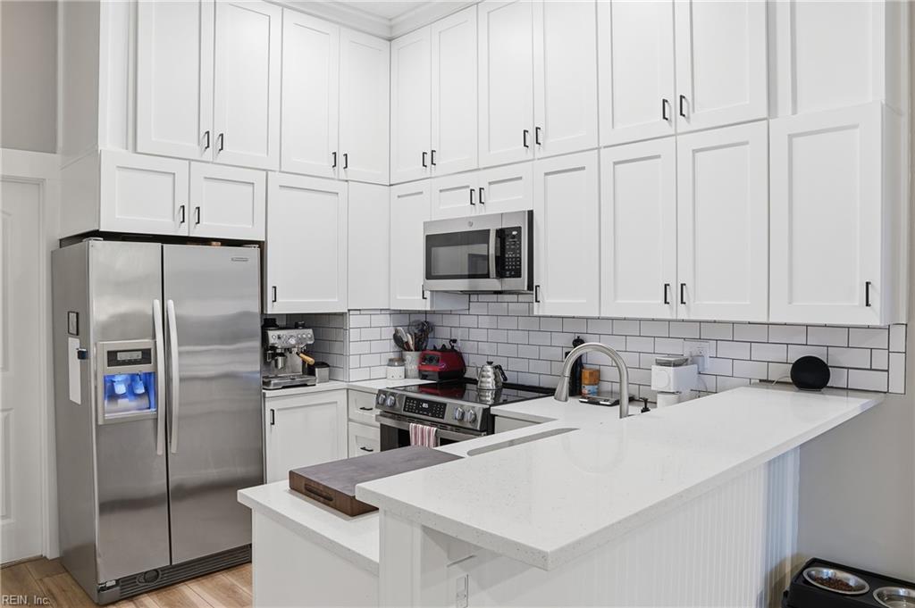 696 Mowbray Arch Property Photo 10
