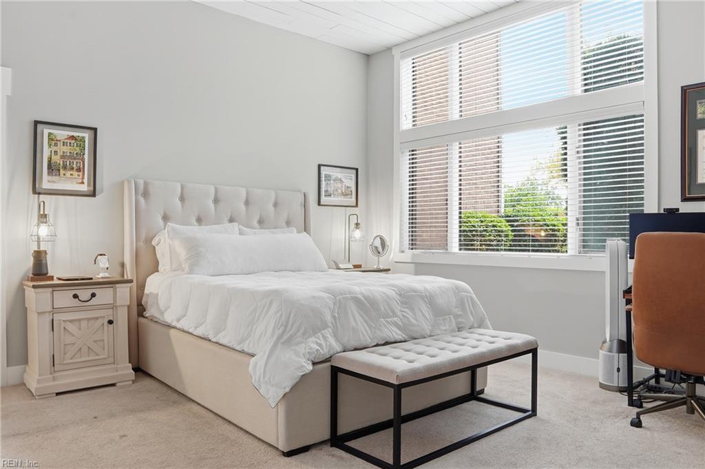 696 Mowbray Arch Property Photo 20