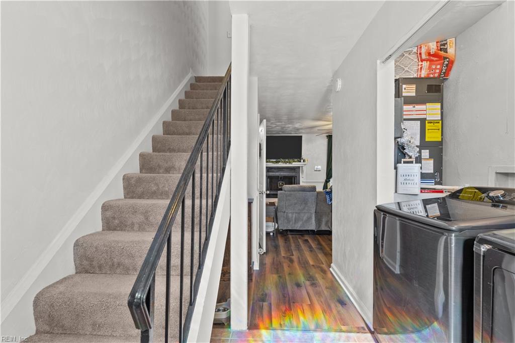 1101 Netherland Ct Property Photo 3