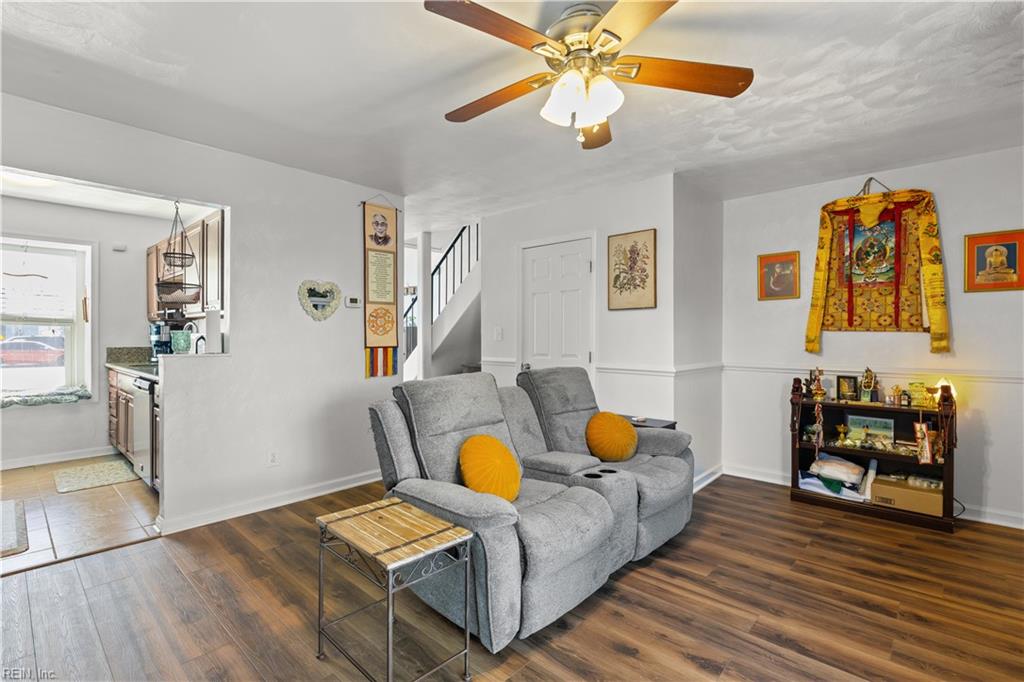 1101 Netherland Ct Property Photo 6