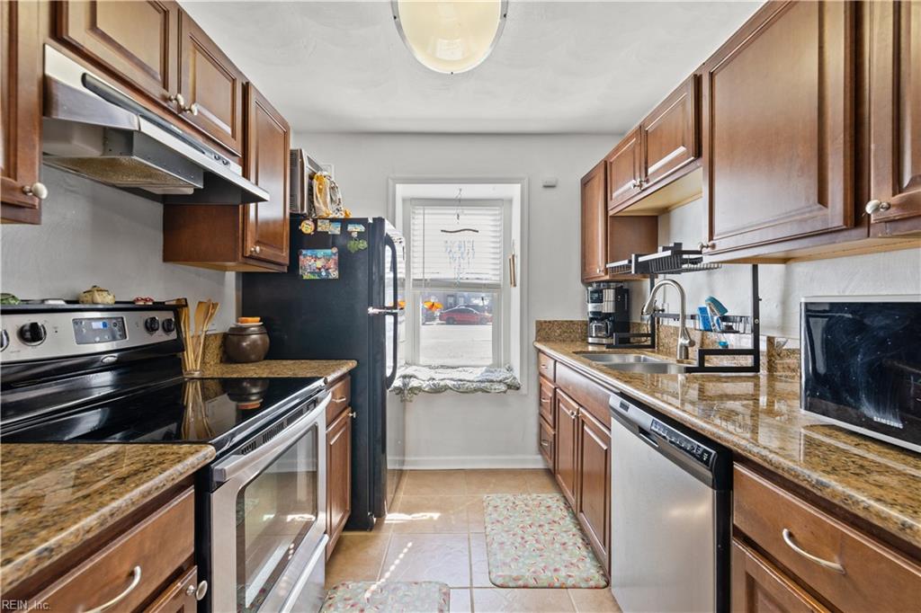 1101 Netherland Ct Property Photo 9