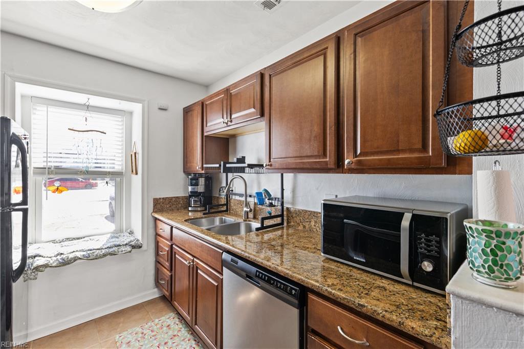1101 Netherland Ct Property Photo 11