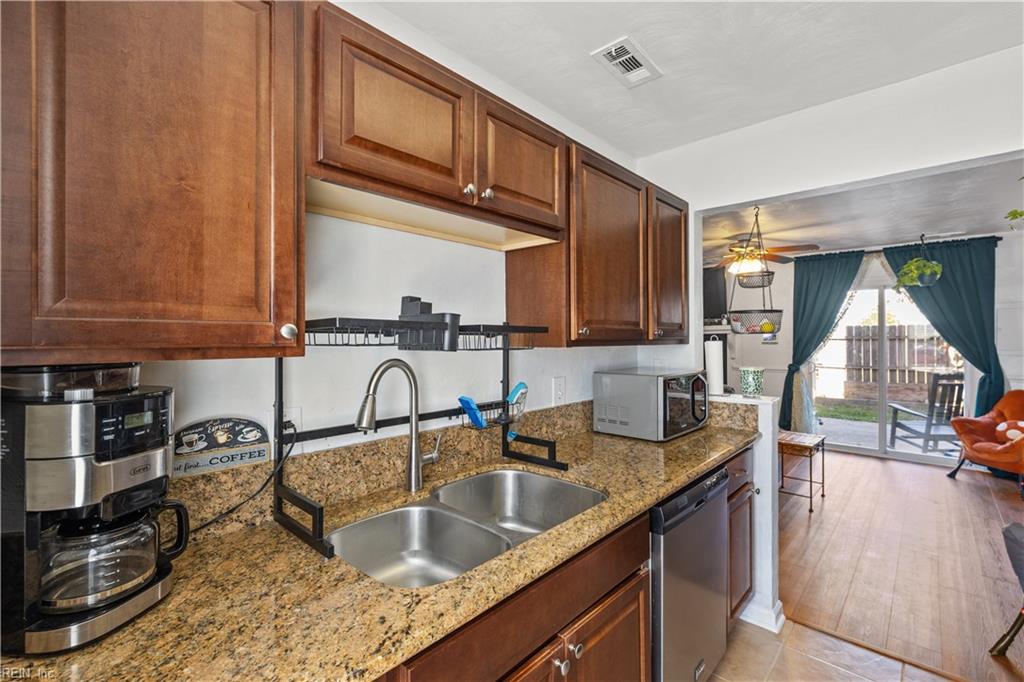 1101 Netherland Ct Property Photo 13