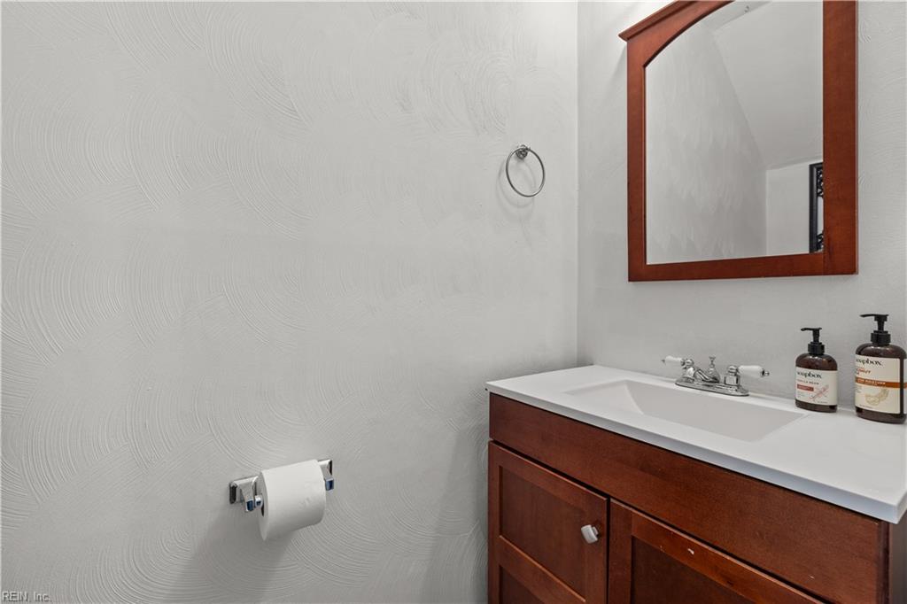 1101 Netherland Ct Property Photo 22