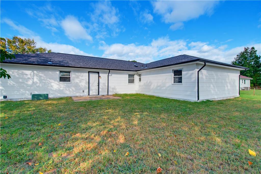 2941 Guenevere Dr Property Photo 32