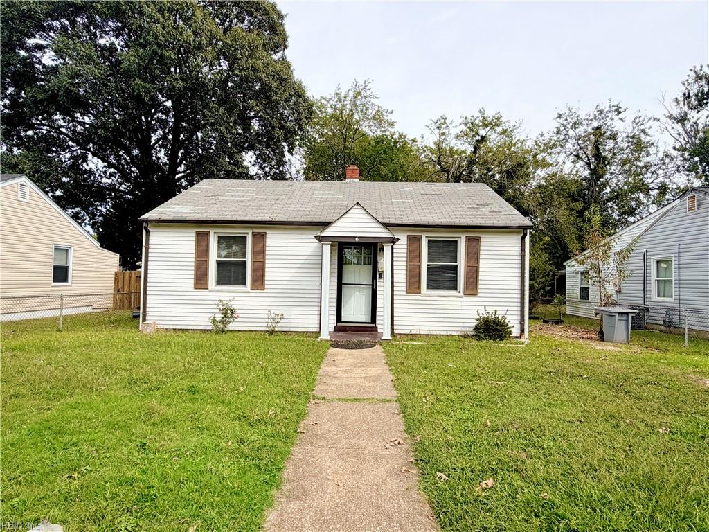 6 Crestwood Cir Property Photo 1