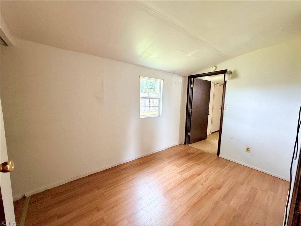 6 Crestwood Cir Property Photo 7