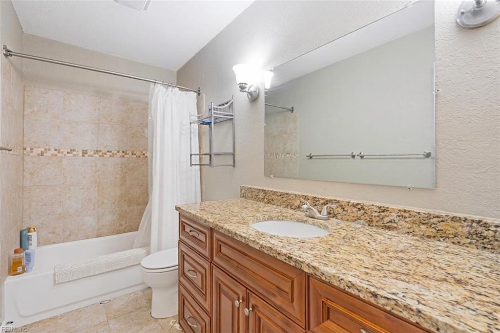 4045 Windsor Gate Pl Property Photo 16