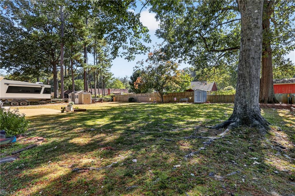 509 Dinwiddie Ct Property Photo 8