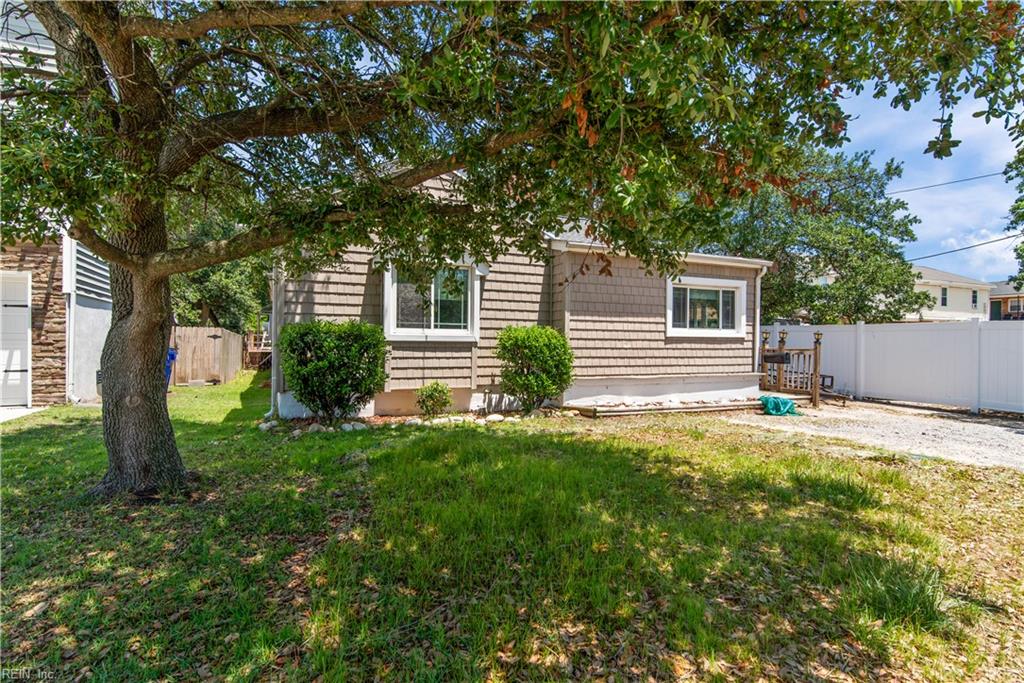 856 Little Bay Ave Property Photo 1