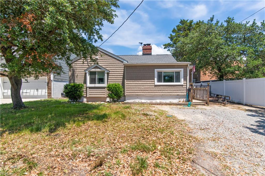 856 Little Bay Ave Property Photo 2