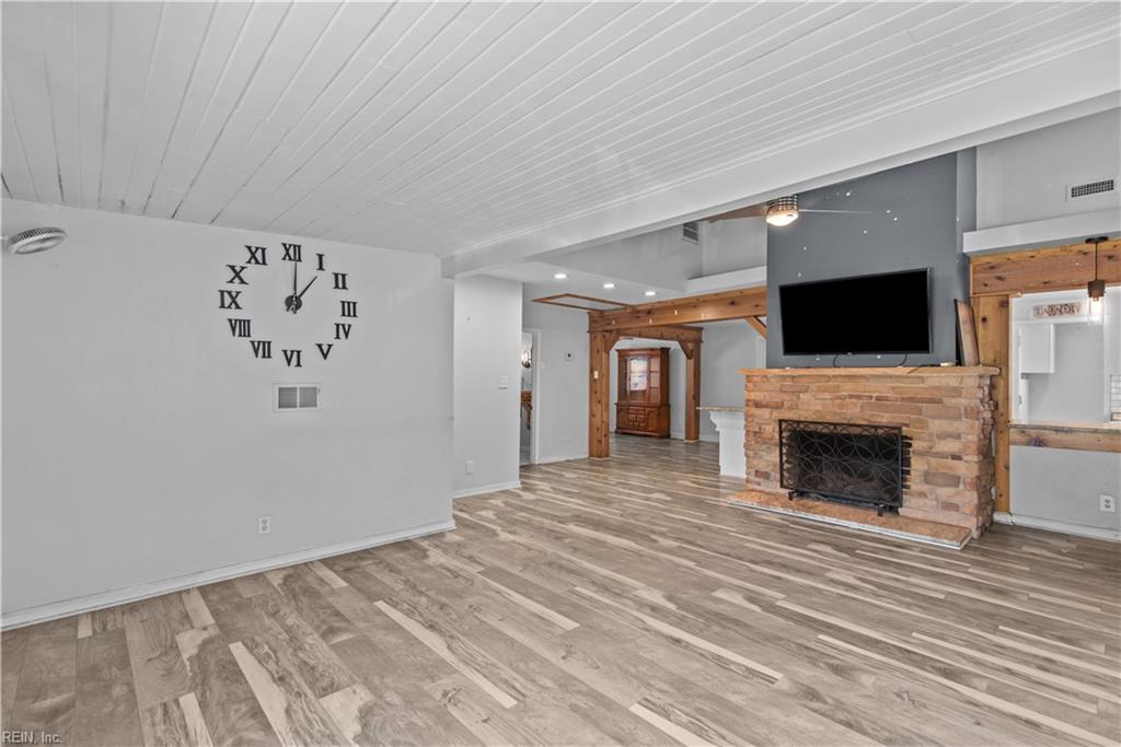 856 Little Bay Ave Property Photo 4