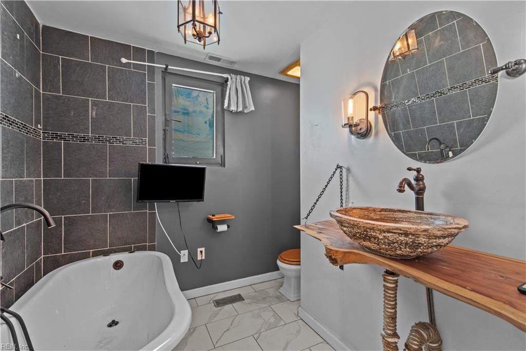 856 Little Bay Ave Property Photo 14